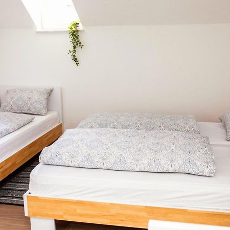 Apartman Uno ヤイツェ エクステリア 写真