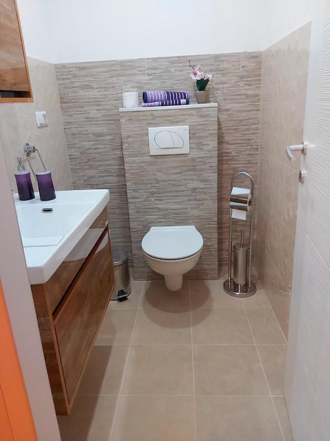 Apartman Uno ヤイツェ エクステリア 写真