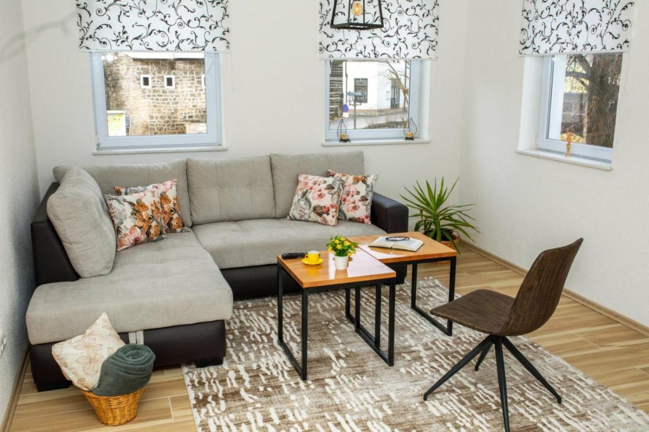 Apartman Uno ヤイツェ エクステリア 写真
