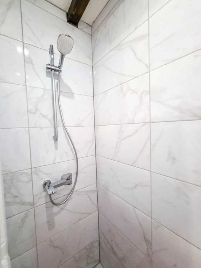 Apartman Uno ヤイツェ エクステリア 写真