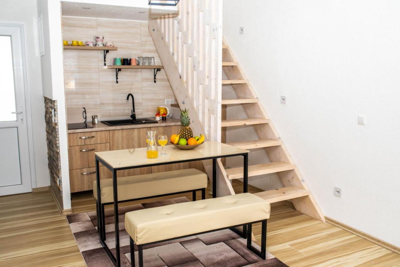 Apartman Uno ヤイツェ エクステリア 写真